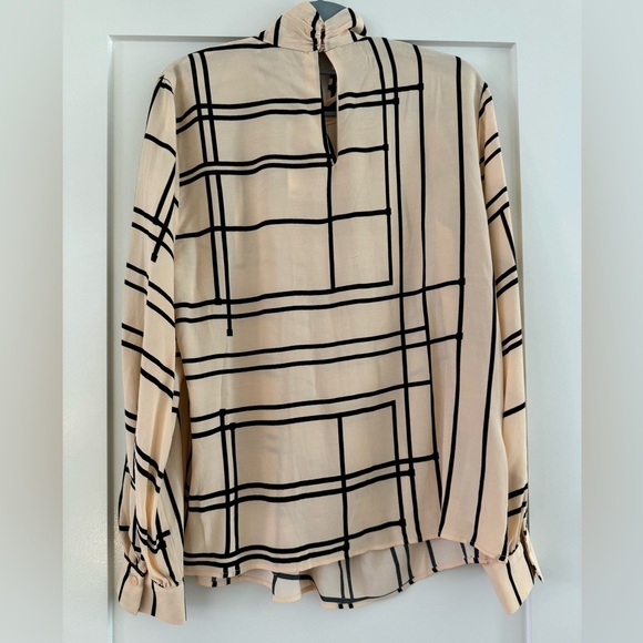 NWT Mango Geometric Print Blouse - Picture 7 of 7